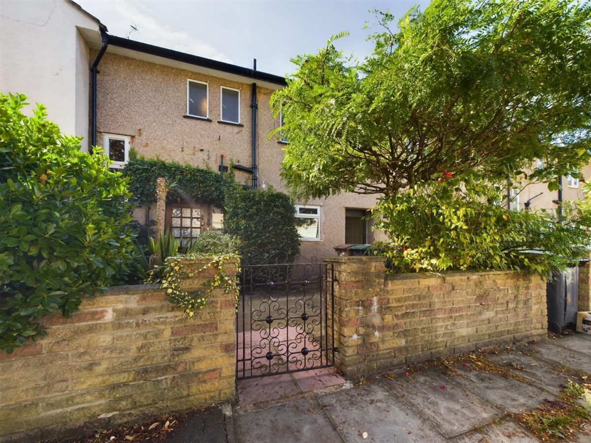 De Quincey Road, London