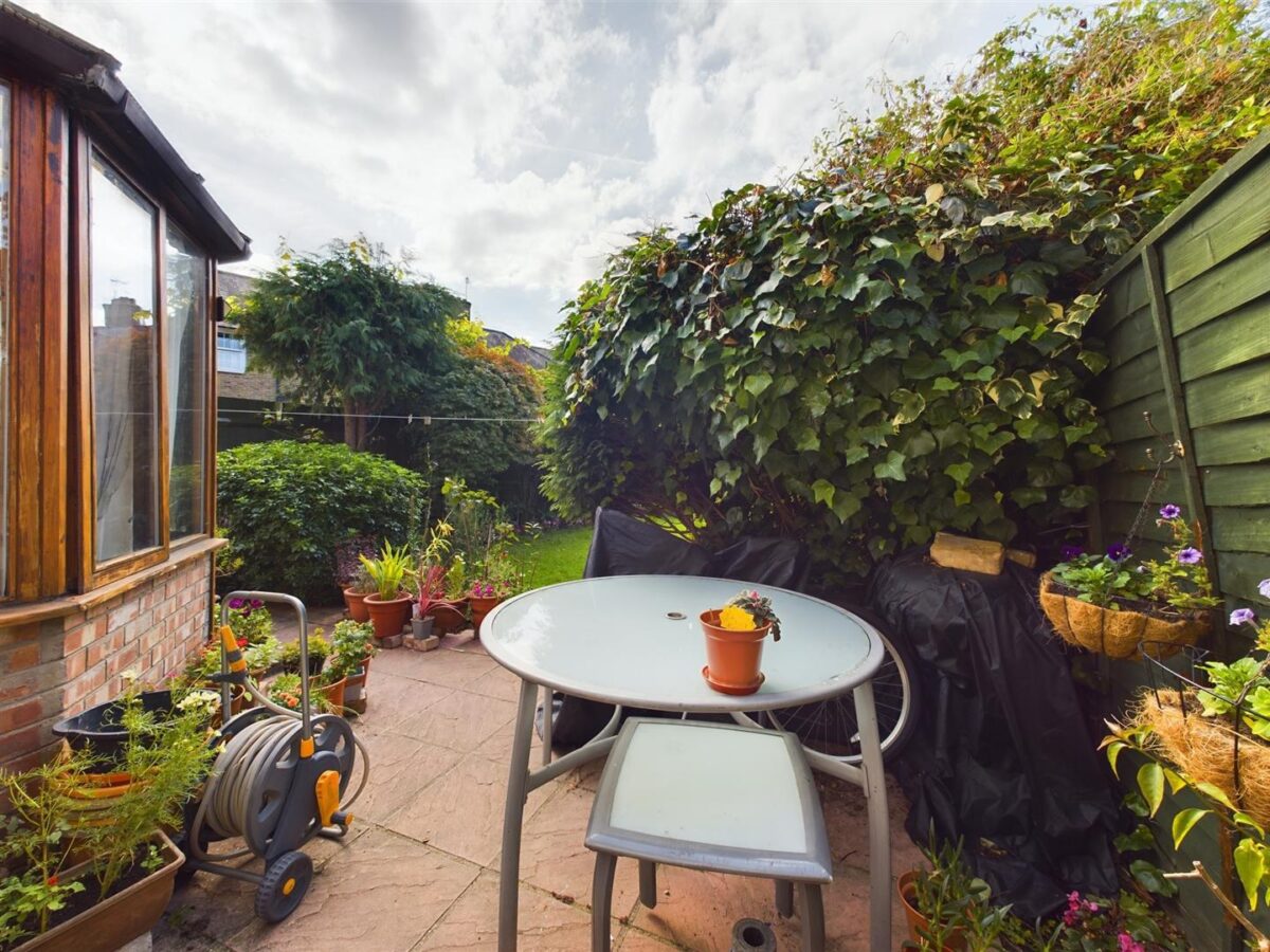De Quincey Road, London