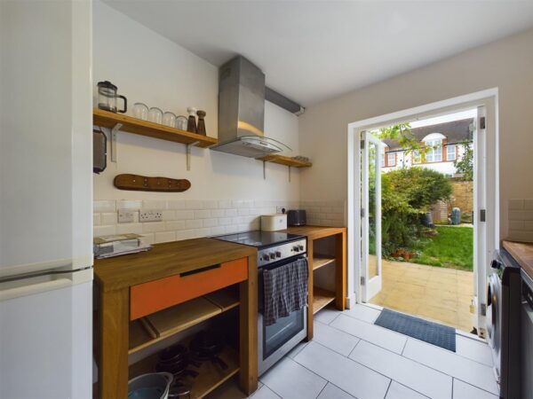 Roslyn Road, London