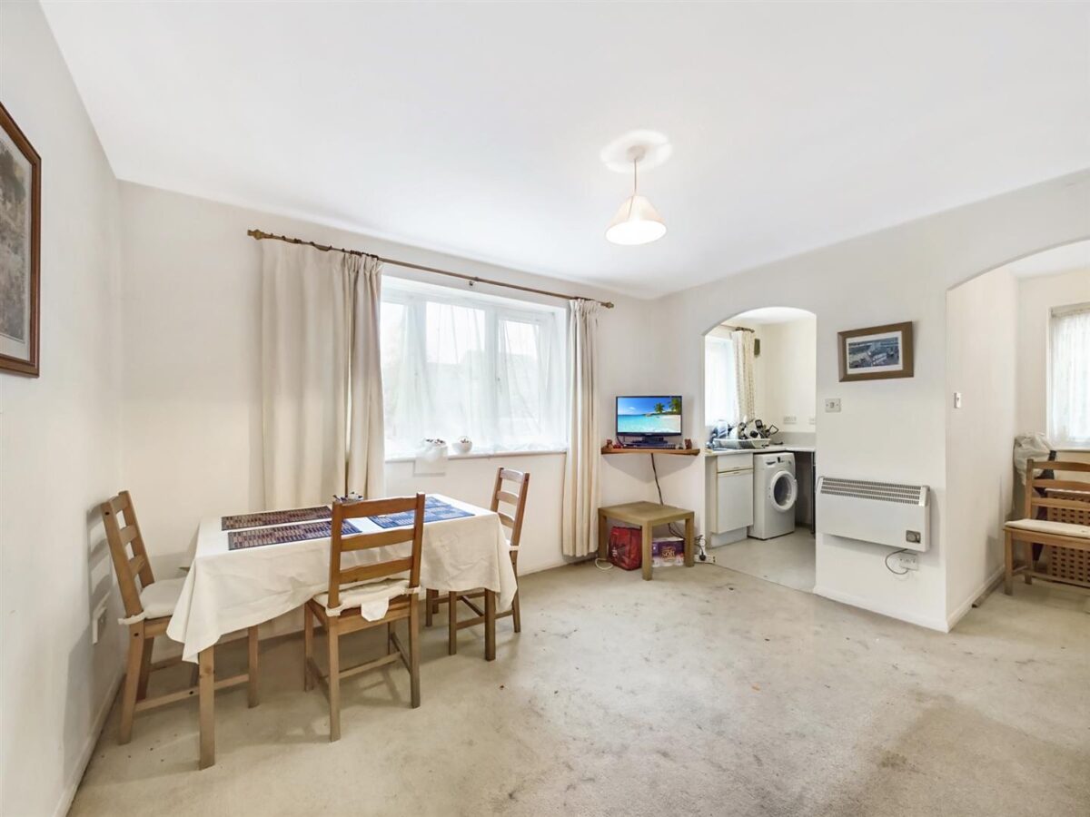 Bream Close, London