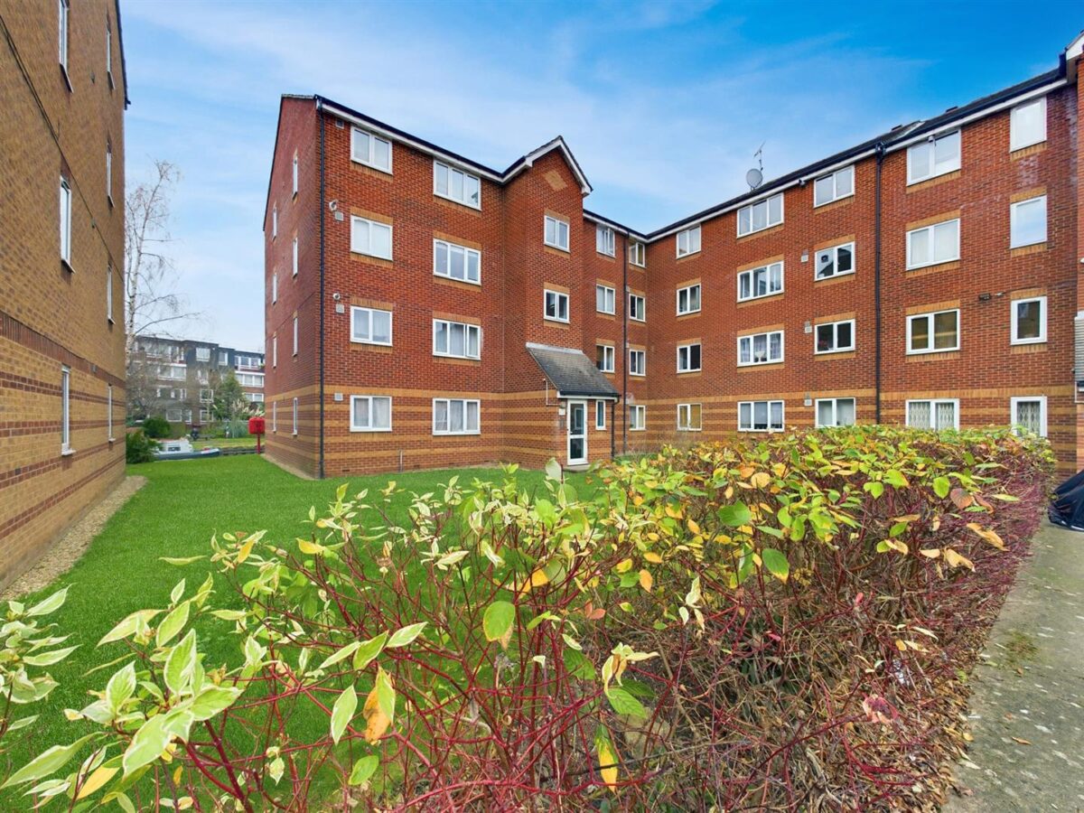 Bream Close, London