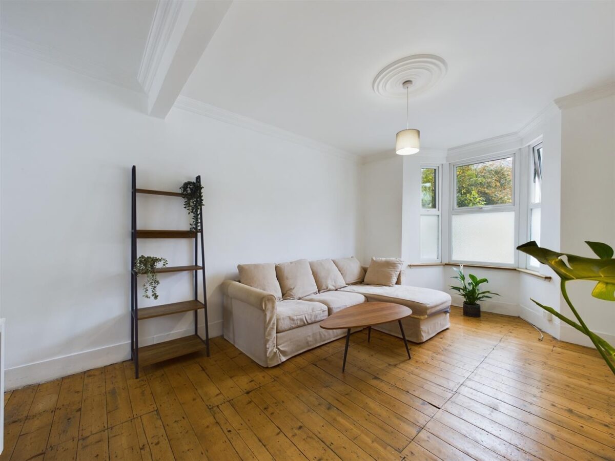 Roslyn Road, London