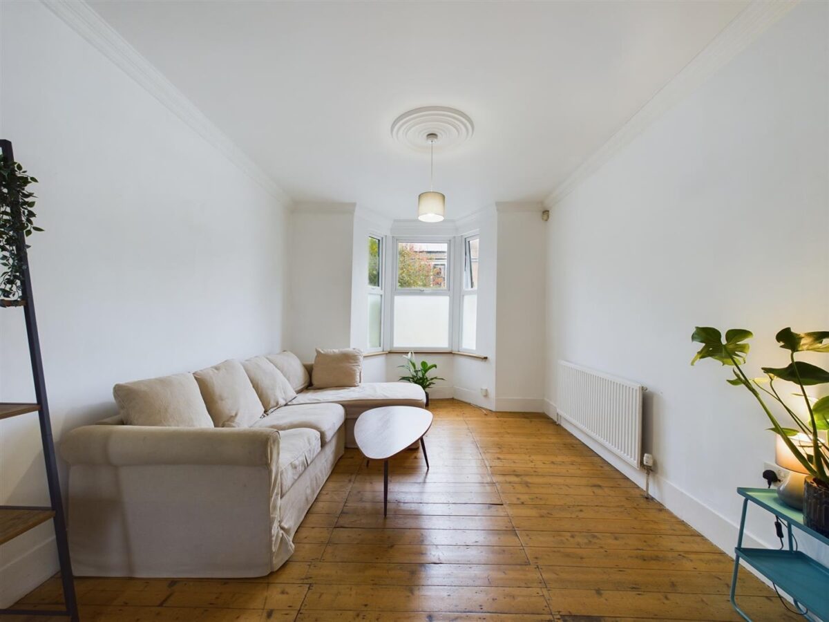 Roslyn Road, London