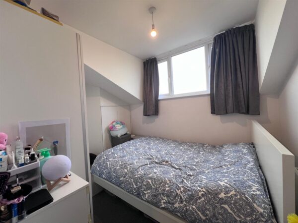 Cedar Road, London