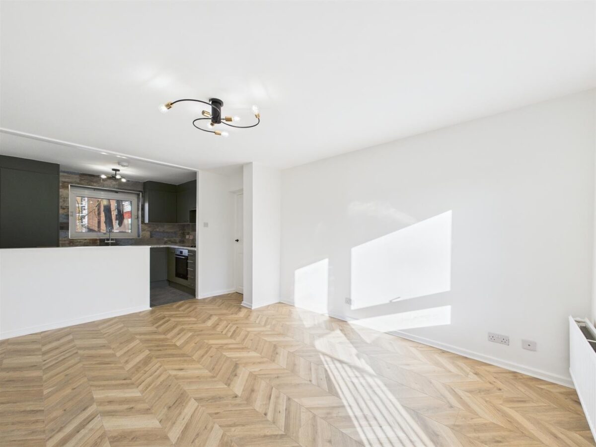Albert Road, London