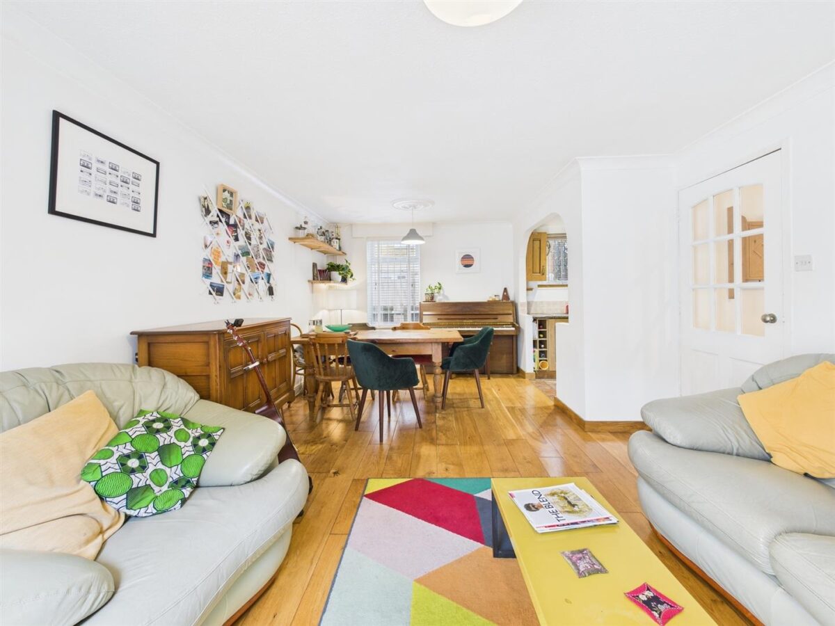 Russell Road, London