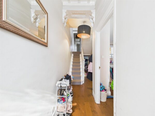 The Avenue, London