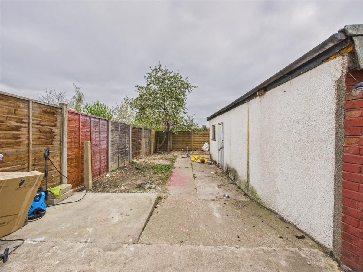 Westerham Avenue, London