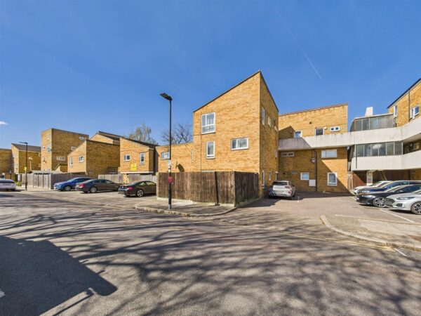 Russell Road, London
