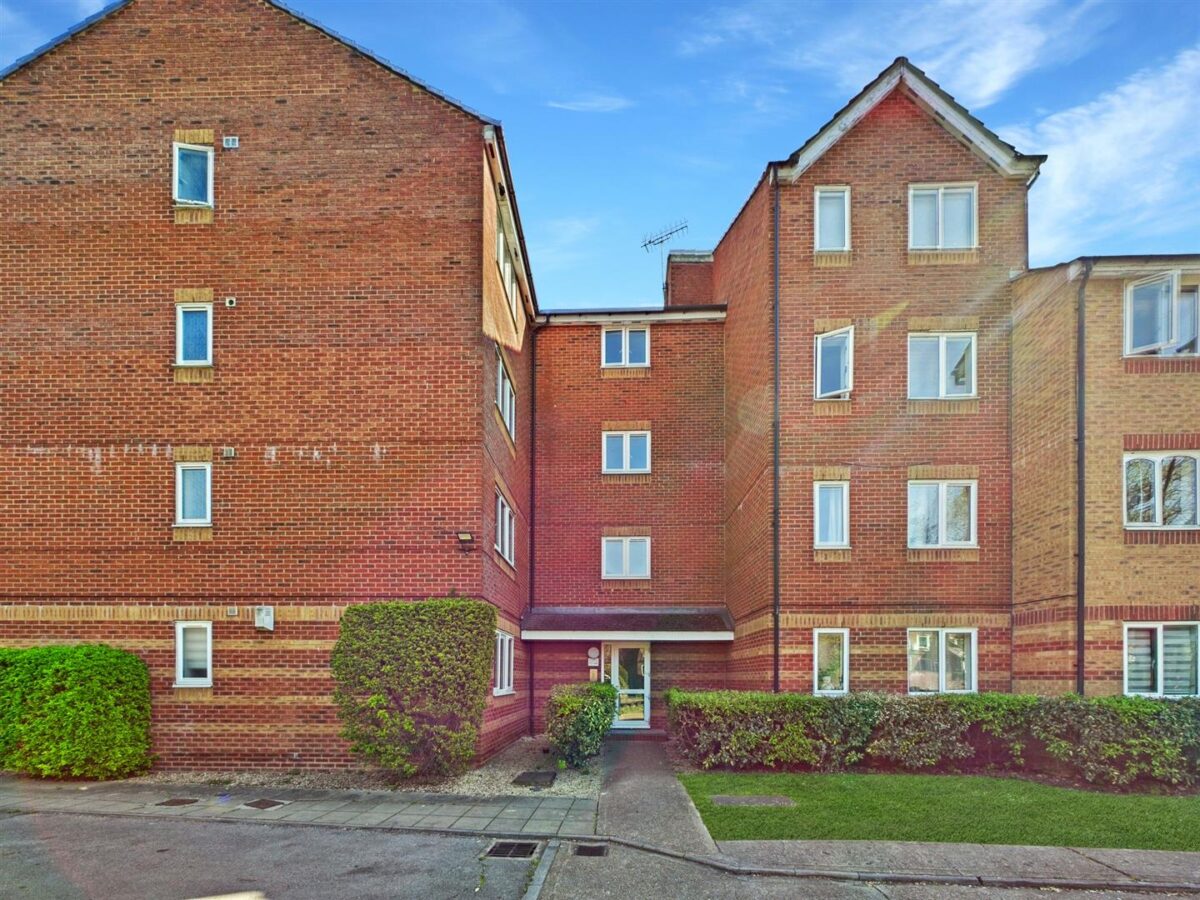 Bream Close, London