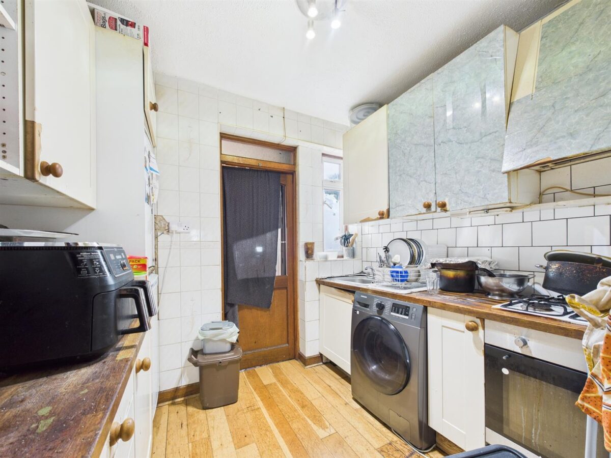 Westerham Avenue, London