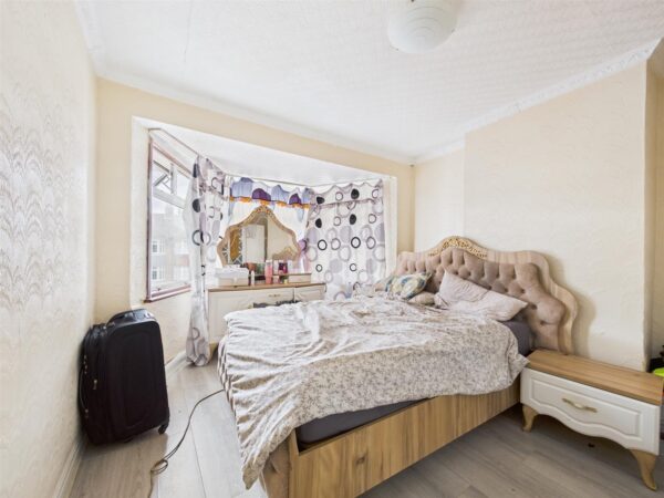 Westerham Avenue, London