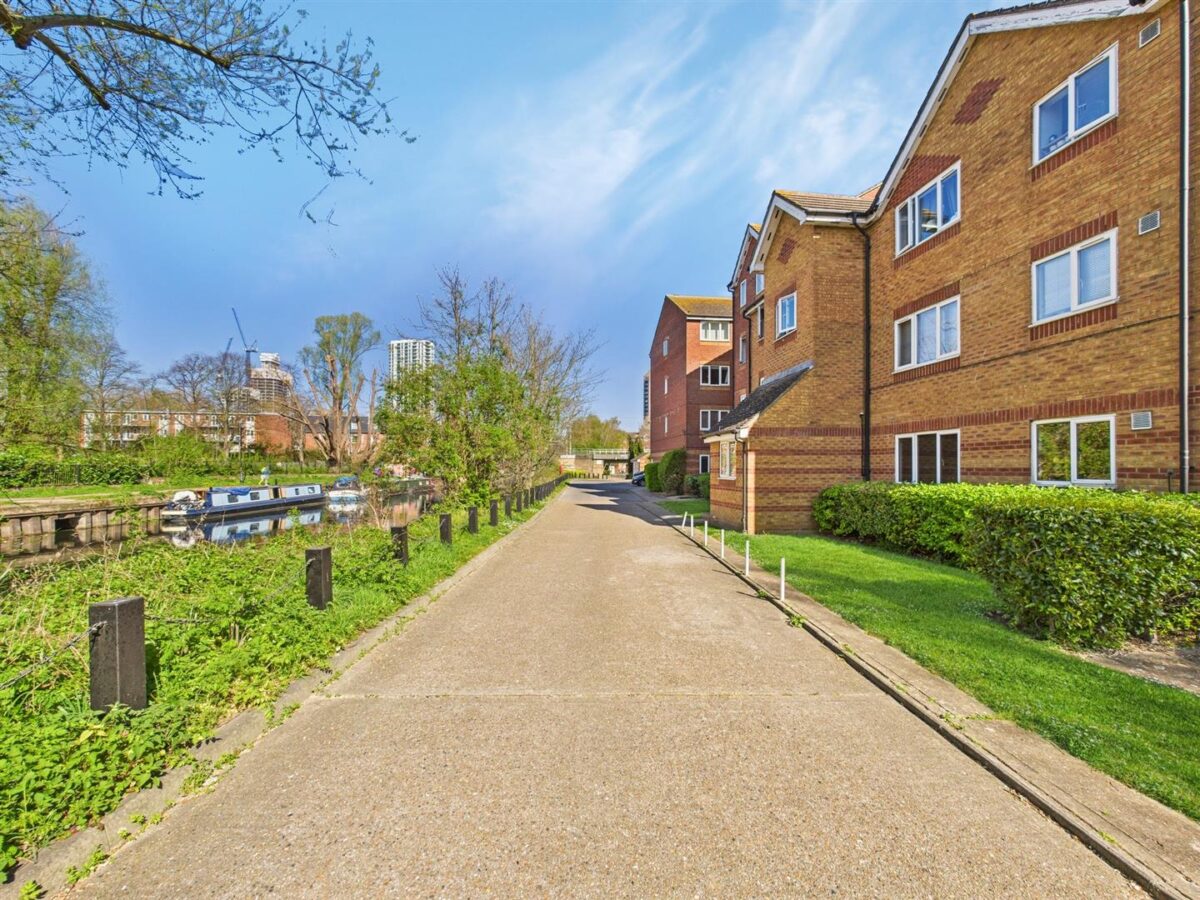 Bream Close, London