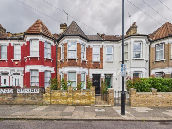 Woodside Gardens, London