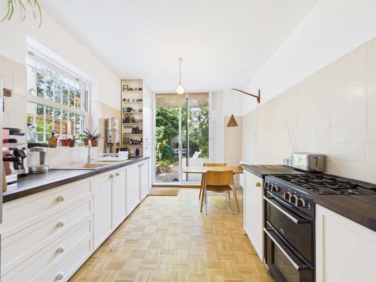 Woodside Gardens, London