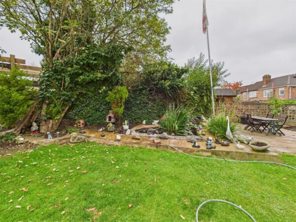 Pentrich Avenue, Enfield