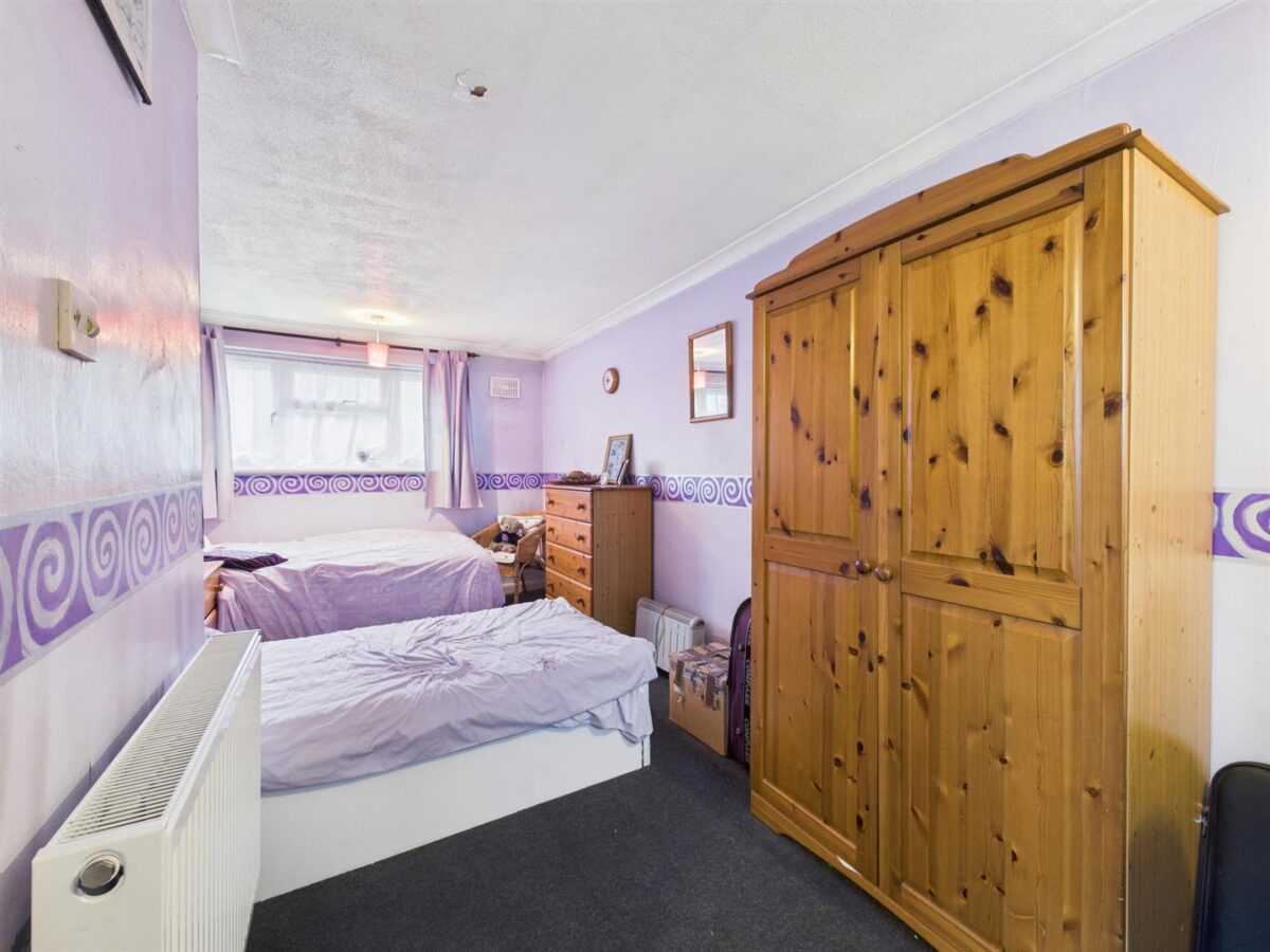 Pentrich Avenue, Enfield