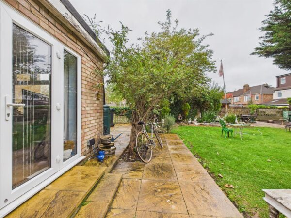 Pentrich Avenue, Enfield