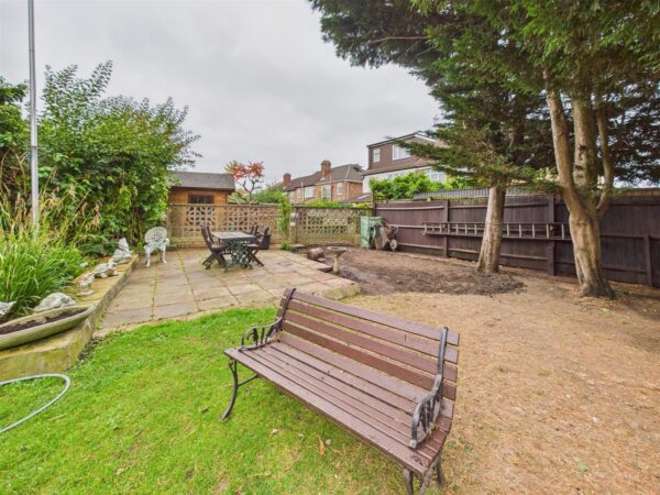 Pentrich Avenue, Enfield