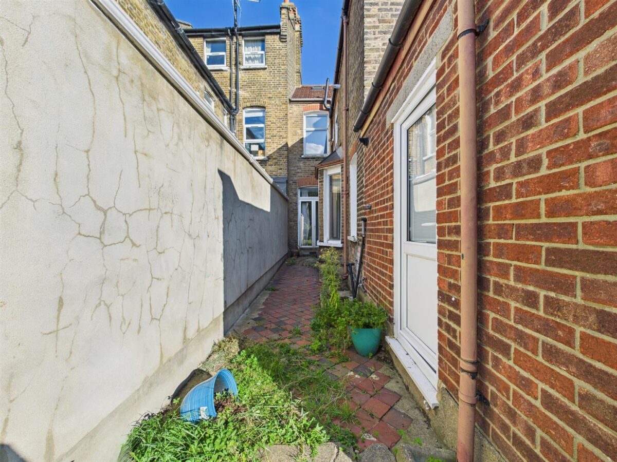 Mount Pleasant Road, Tottenham