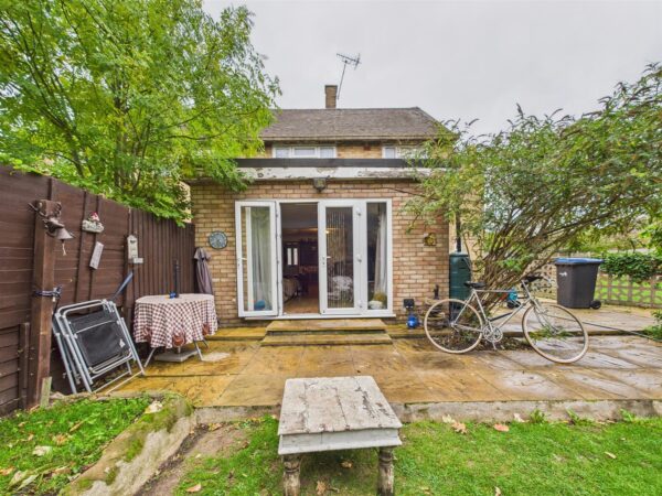 Pentrich Avenue, Enfield