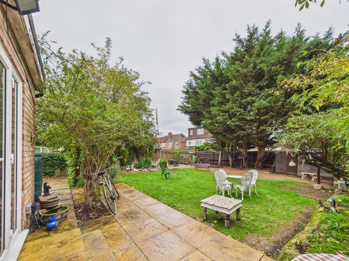 Pentrich Avenue, Enfield