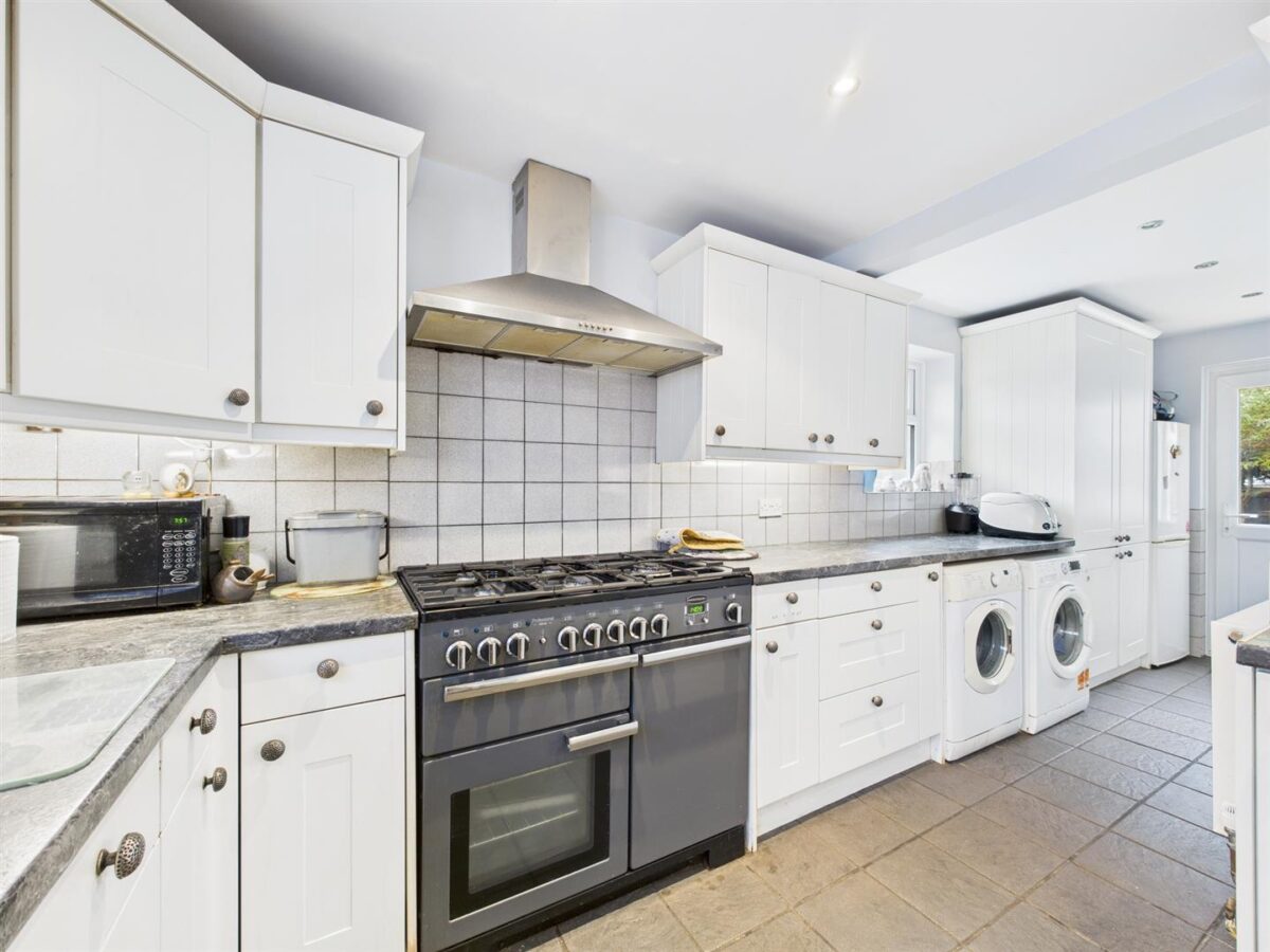 Pentrich Avenue, Enfield