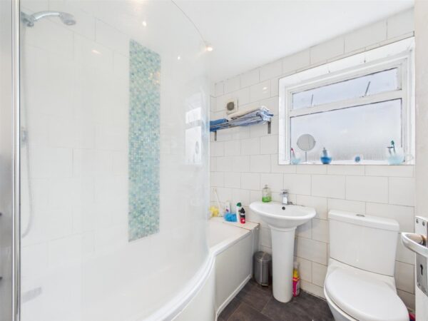 Pentrich Avenue, Enfield