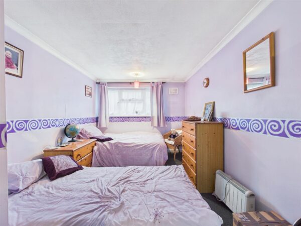 Pentrich Avenue, Enfield