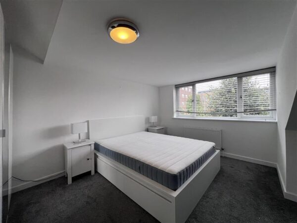 Elizabeth Clyde Close, London