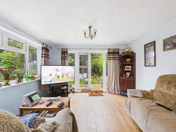 Pentrich Avenue, Enfield