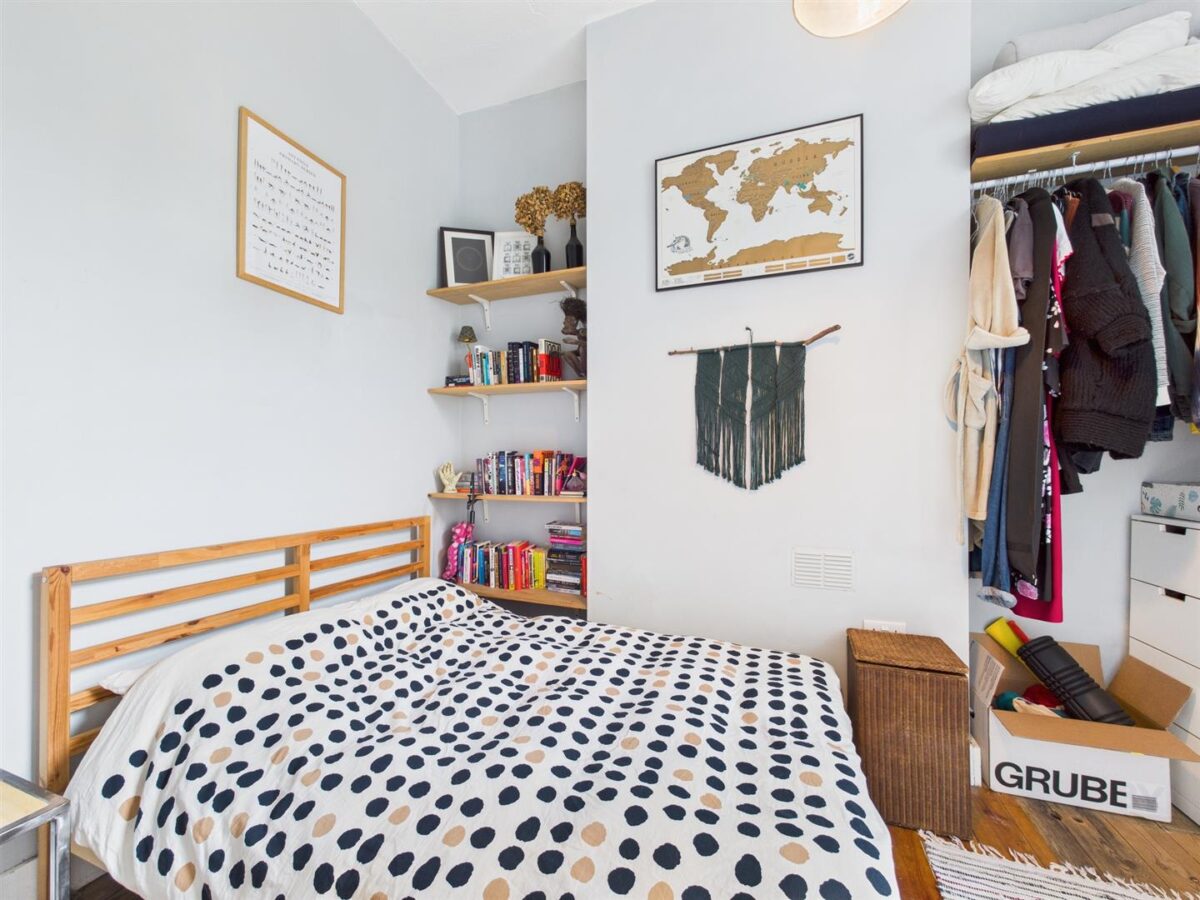 West Green Road, London