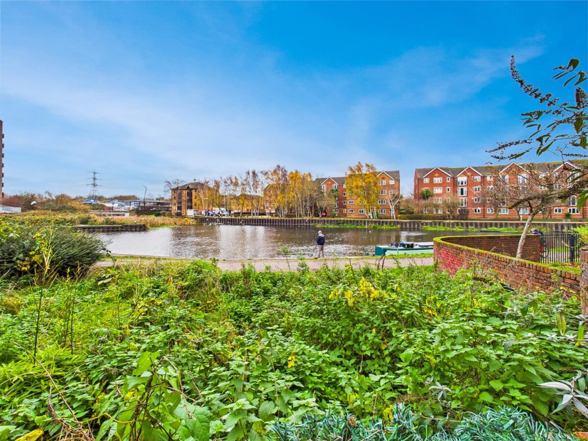 Reedham Close, London