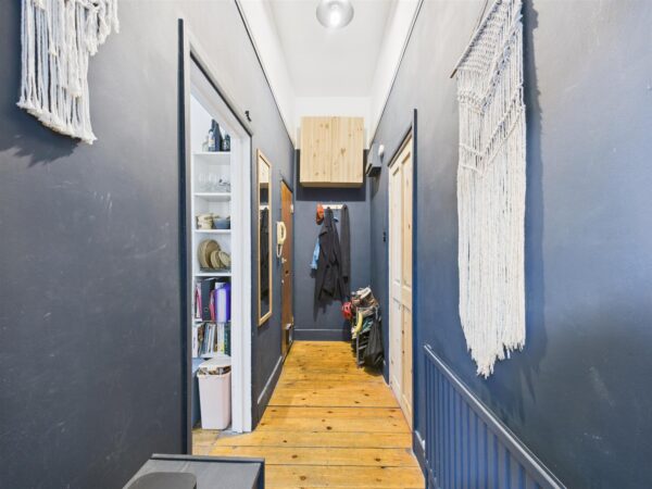 West Green Road, London