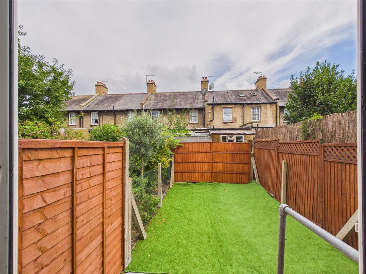 Cumberton Road, London