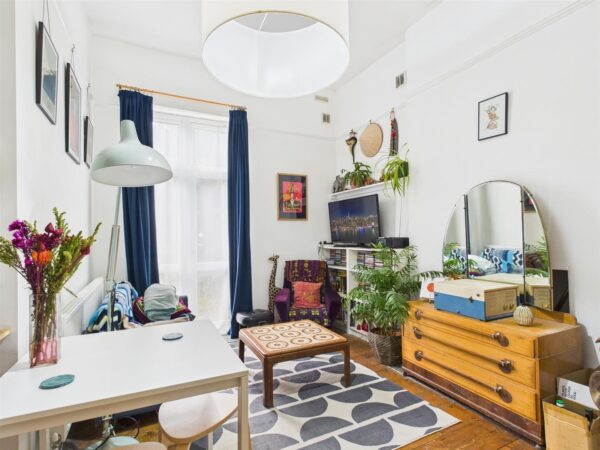 West Green Road, London