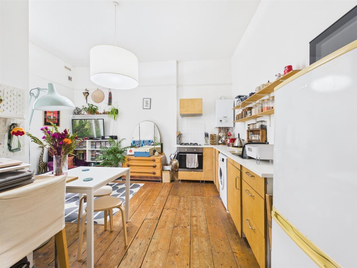 West Green Road, London