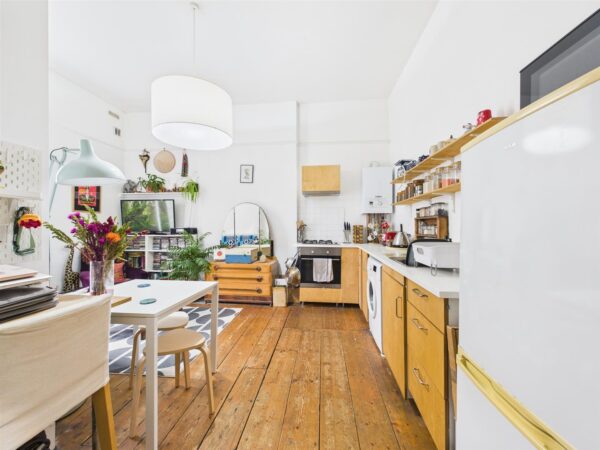 West Green Road, London