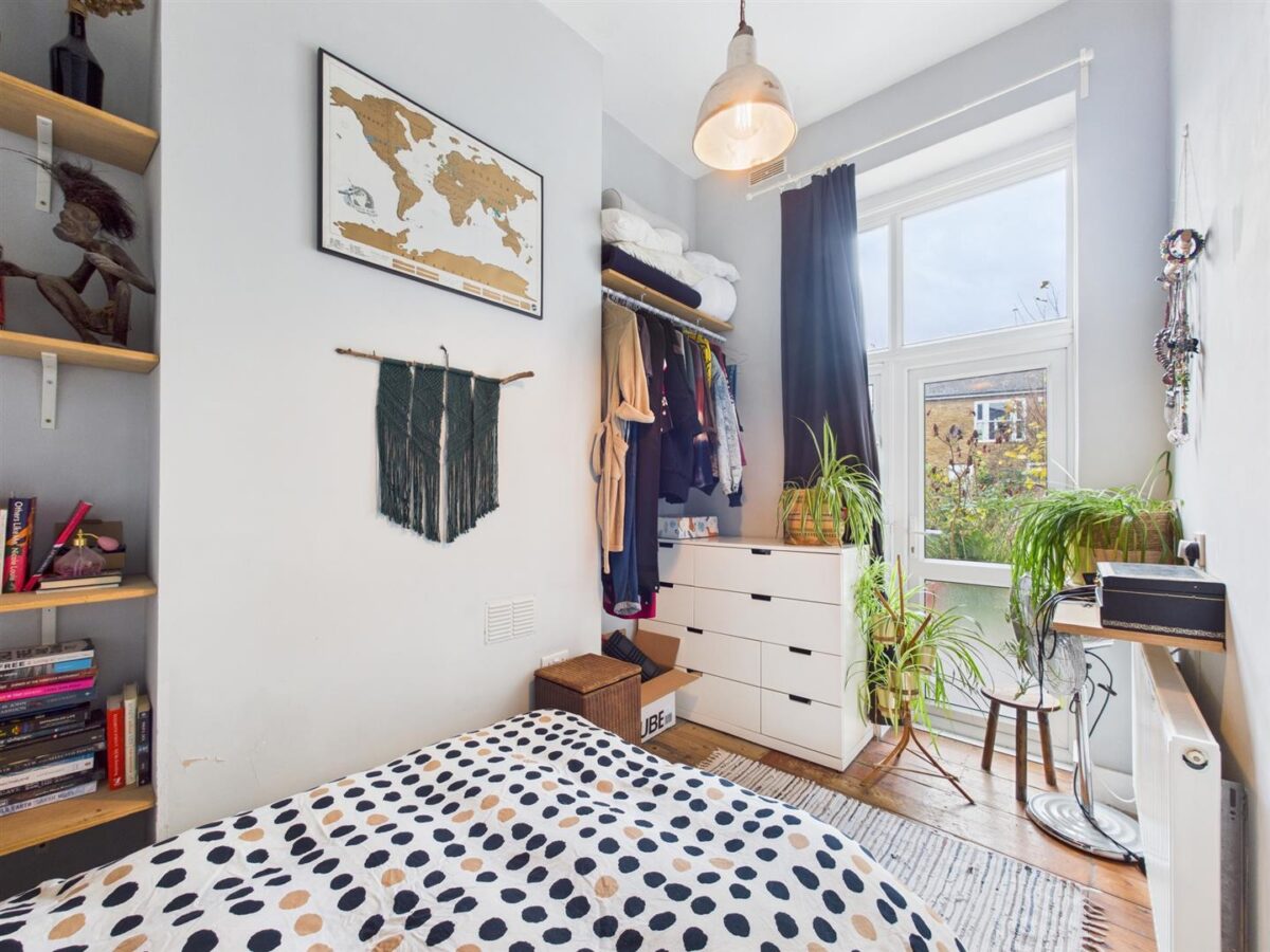 West Green Road, London