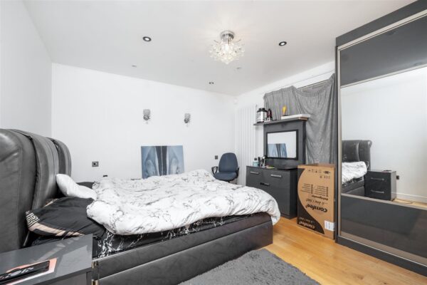 95, Great Cambridge Road, Tottenham, Haringey, Lon