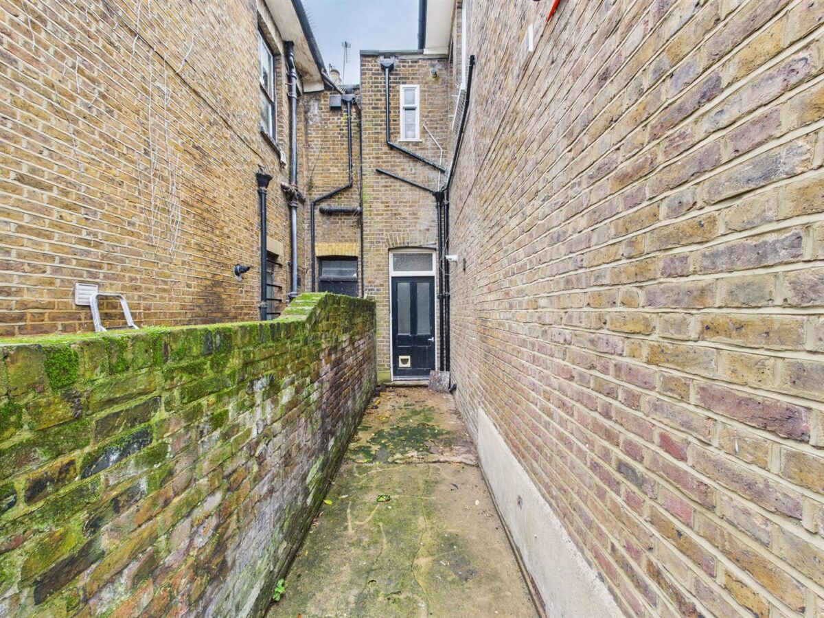 West Green Road, London