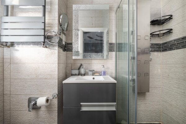 95, Great Cambridge Road, Tottenham, Haringey, Lon