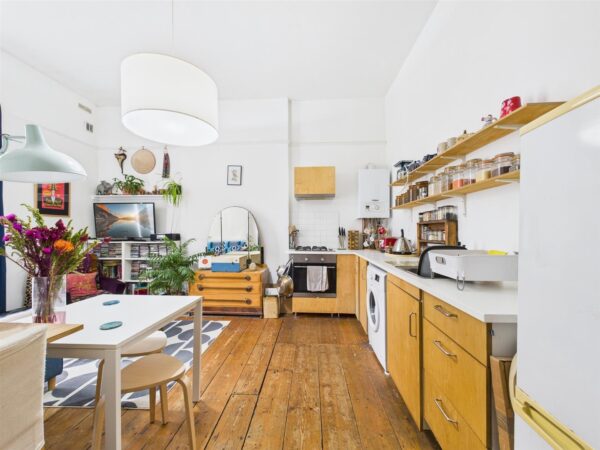 West Green Road, London