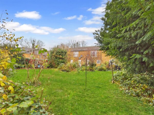 West Green Road, London