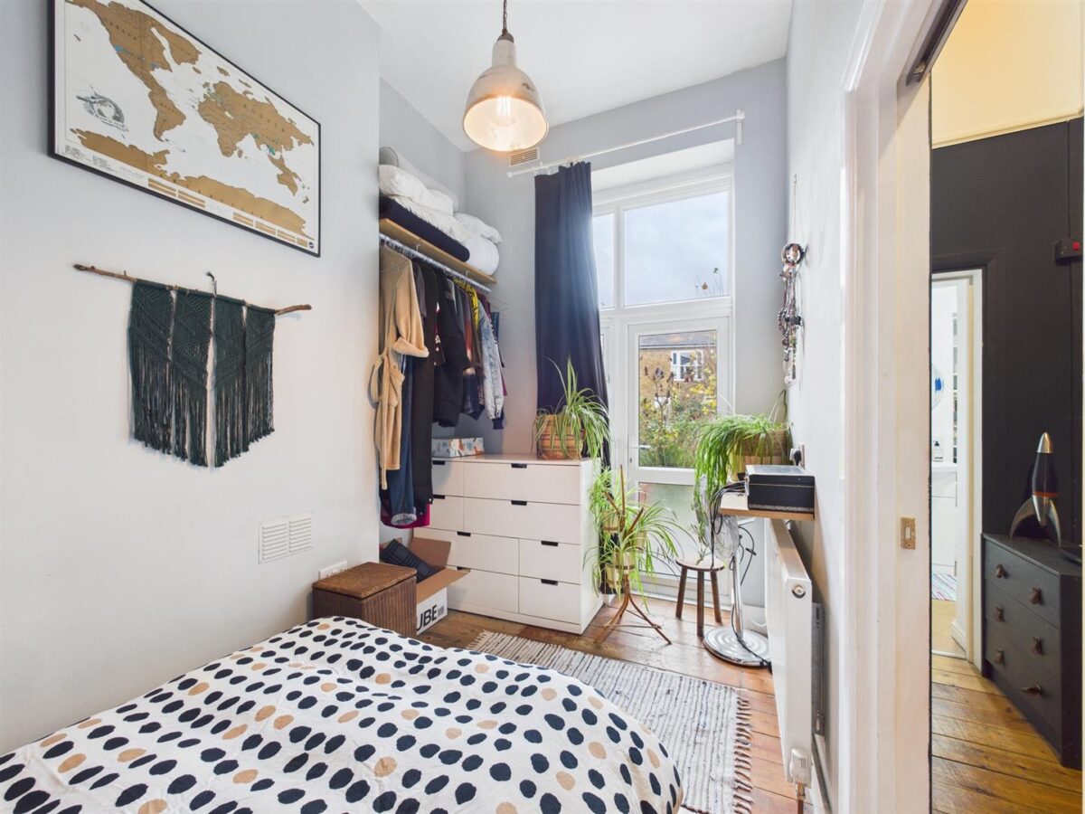 West Green Road, London