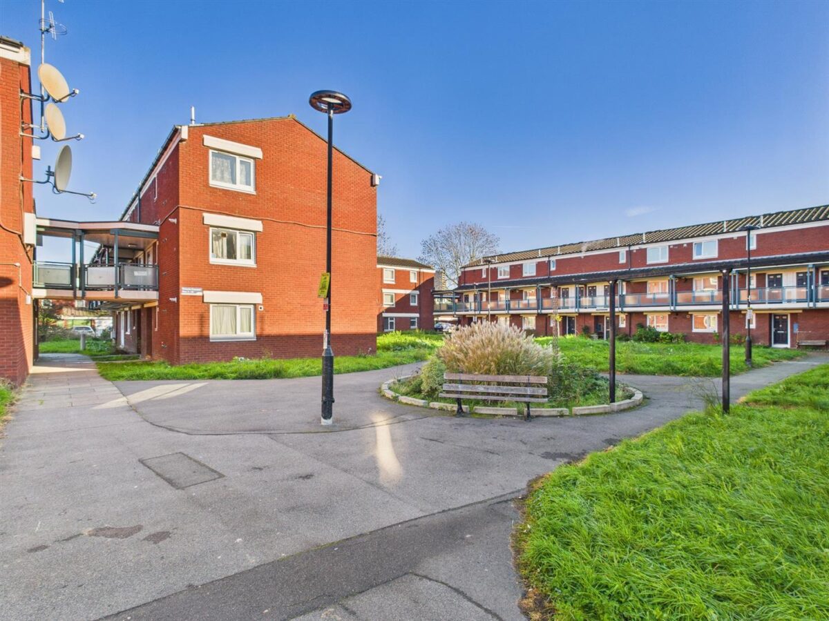 Victoria Crescent, London