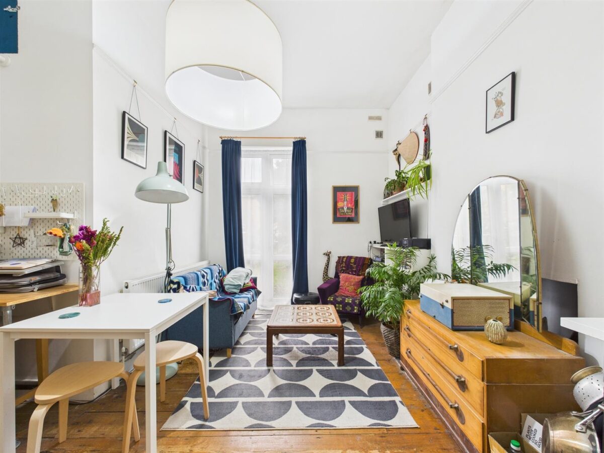 West Green Road, London