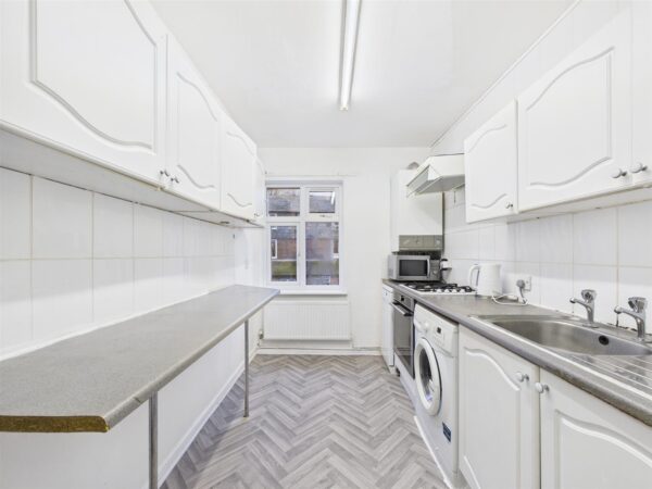 Erskine Crescent, London