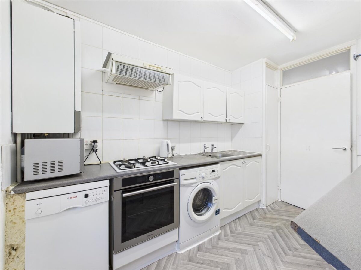 Erskine Crescent, London