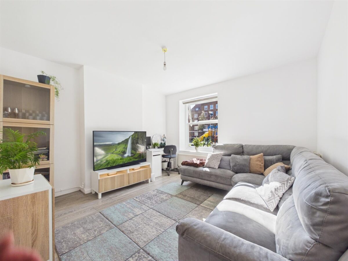 Lynmouth Road, London